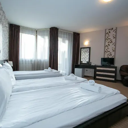 Iceberg Hotel 4*